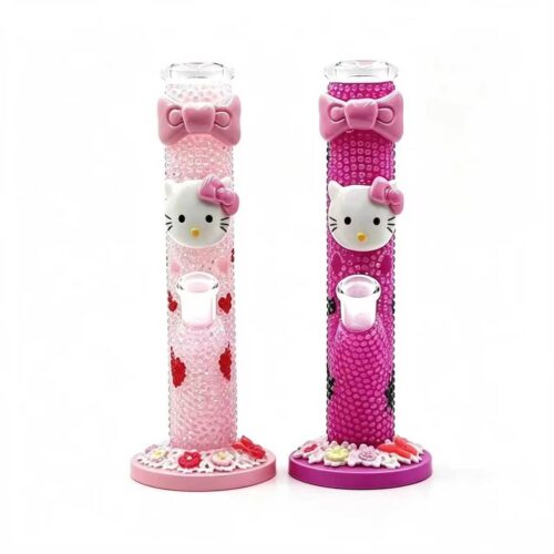 Manufacturer custom hand‑sculpted rhinestone Hello Kitty style glass bong, reference sample for OEM ODM custom glass water pipe